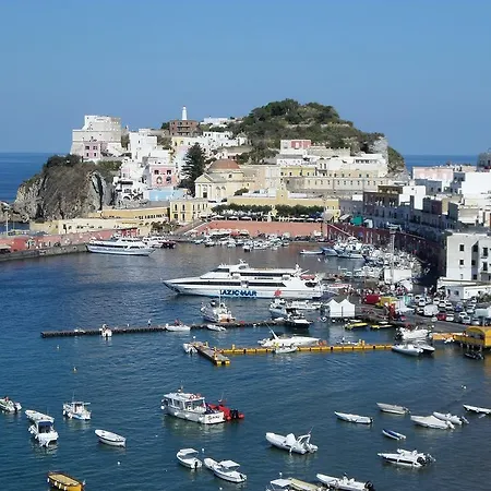Casa Rada - Immobilevante * Ponza